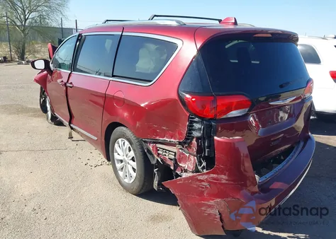 2018 Chrysler Pacifica Touring L z USA, uszkodzony, nr VIN 2C4RC1BG3JR287632